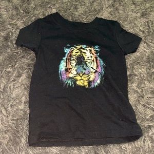 Rainbow lion tee